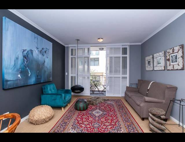 1 BEDROOM PROPERTY TO RENT IN MUIZENBERG